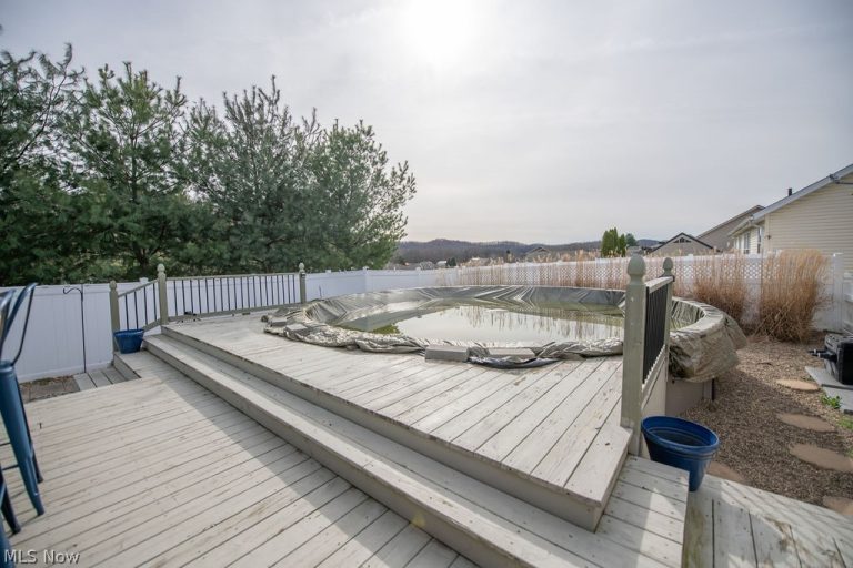 316 Creekside Road, New Philadelphia, OH - Photo 8