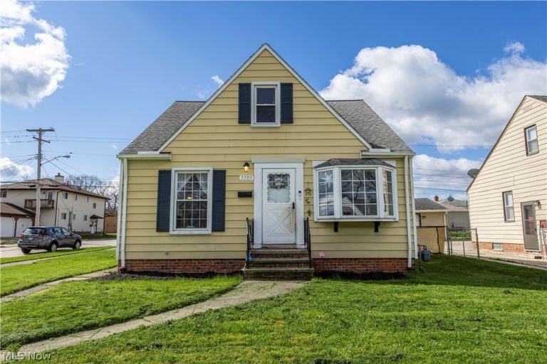 3303 Liggett Drive, Parma, OH, 44134
