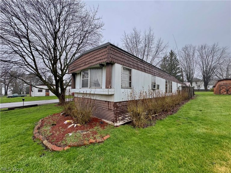 726 Boyd Street, Masury, OH - Photo 3