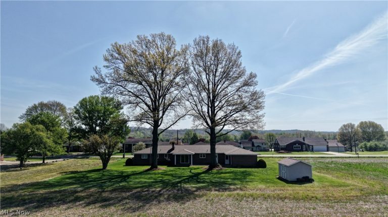 7090 Winfield Strasburg Road, Strasburg, OH - Photo 6