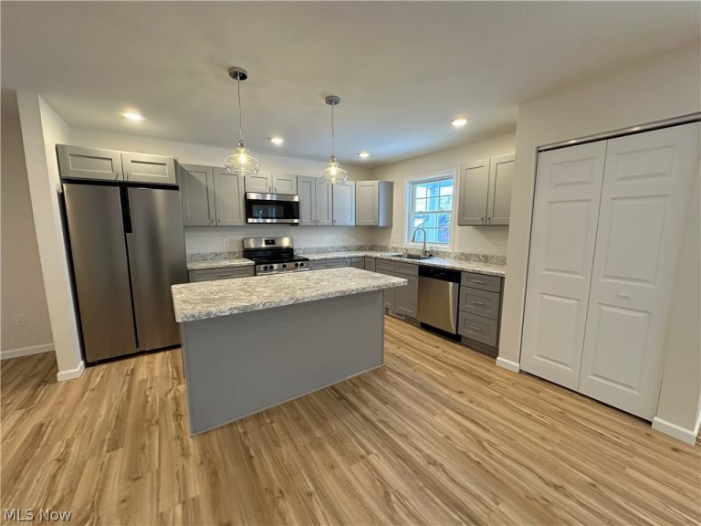 1208 Aberdeen Avenue, Youngstown, OH - Photo 8