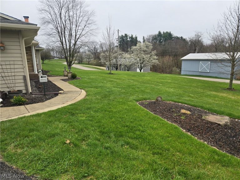 5495 College Hill Road, Cambridge, OH - Photo 3