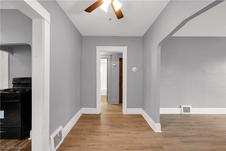 16119 Parkgrove Avenue #2, Cleveland, OH - Photo 6