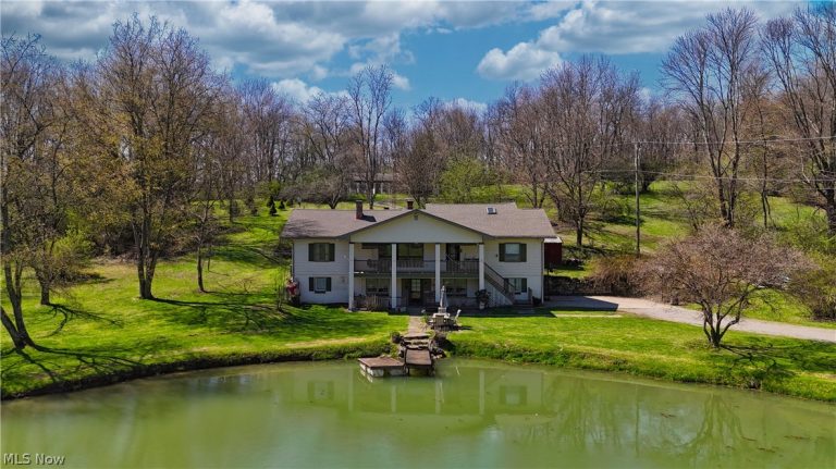 16213 Park Way, East Liverpool, OH, 43920