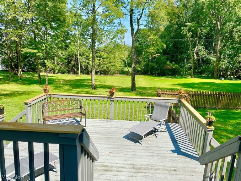 568 Hampshire Road, Fairlawn, OH - Photo 3