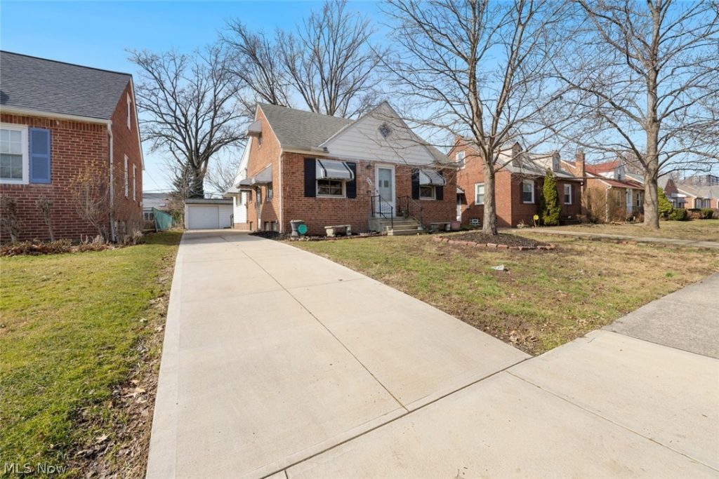 344 246th Street, Euclid, OH