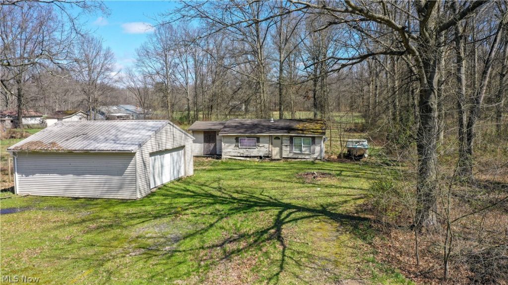 5556 Shaffer Road, Warren, OH