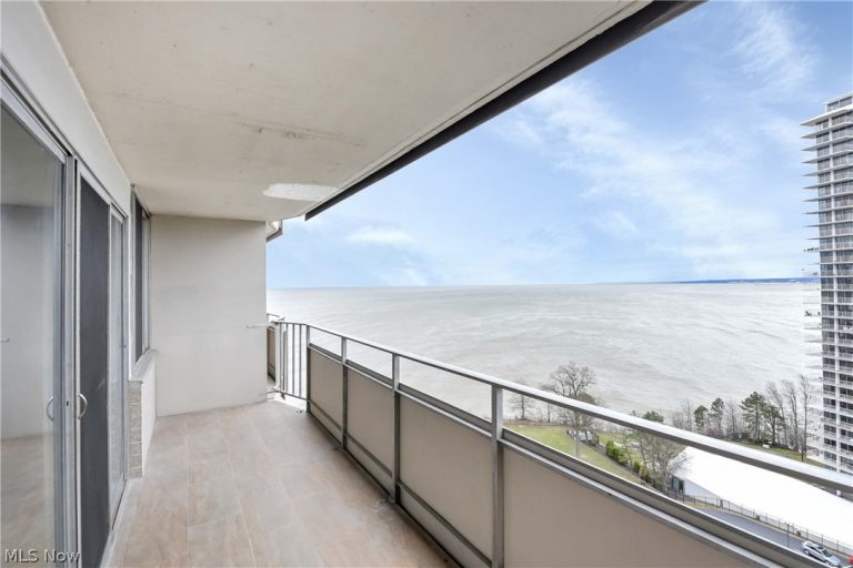 12900 Lake Avenue #1707, Lakewood, OH - Photo 6