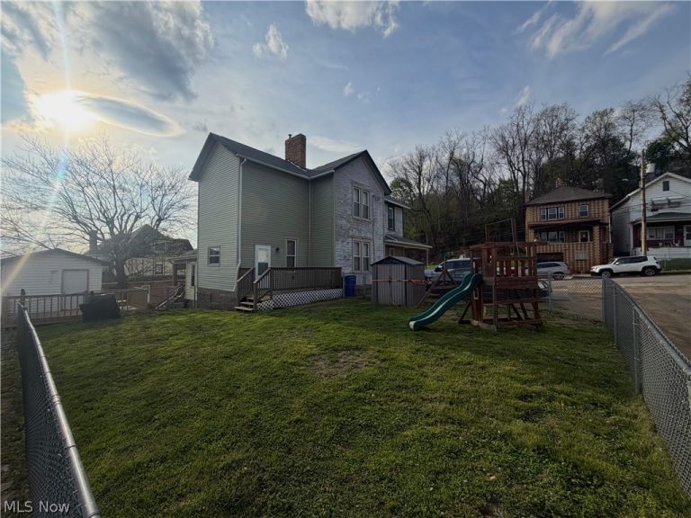 316 Grant Street, East Liverpool, OH - Photo 3