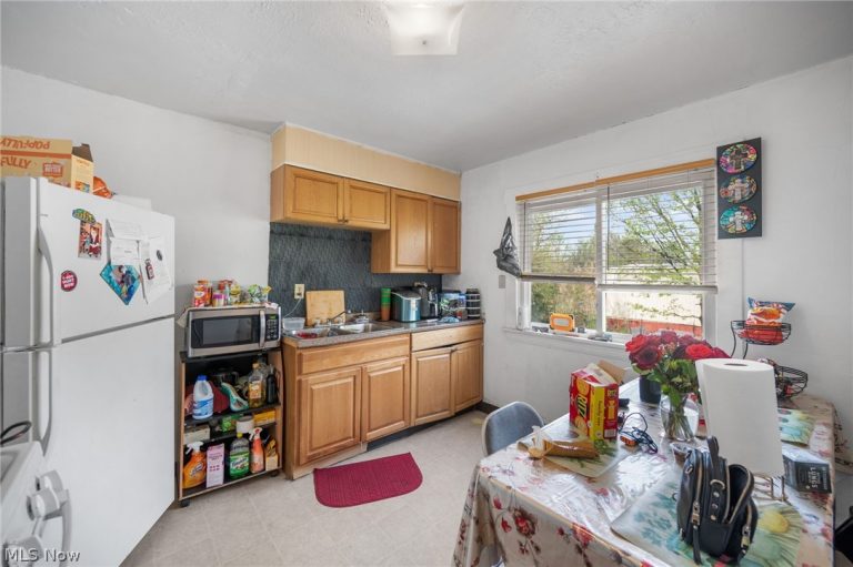 3426 65th Street, Cleveland, OH - Photo 5