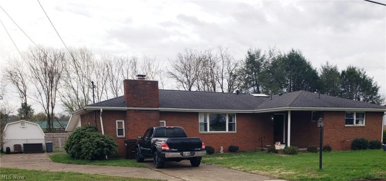 2313 Rockland Avenue, Belpre, OH - Photo 3