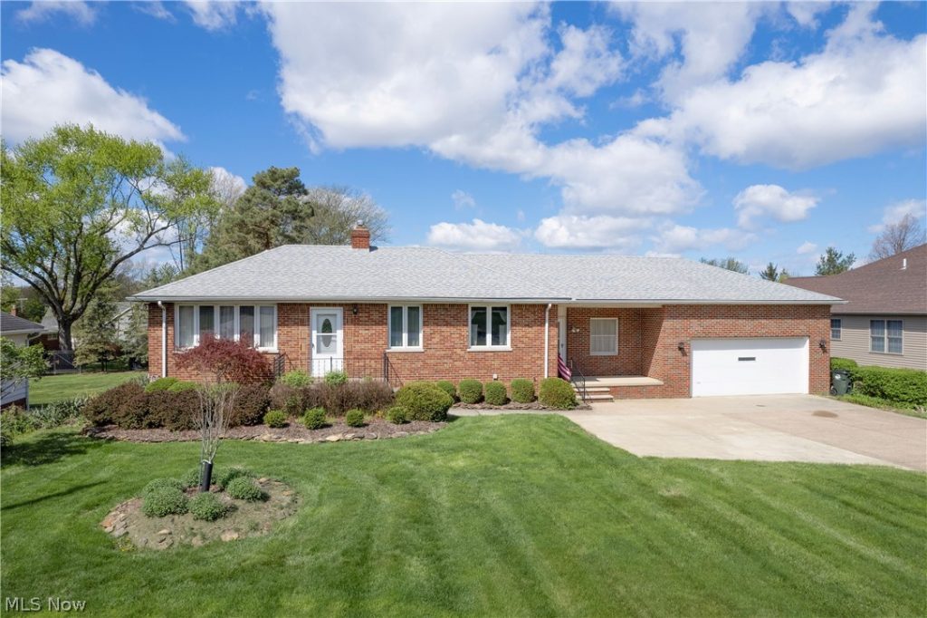 9298 York Road, North Royalton, OH
