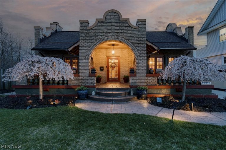 12973 Clifton Boulevard, Lakewood, OH - Photo 2
