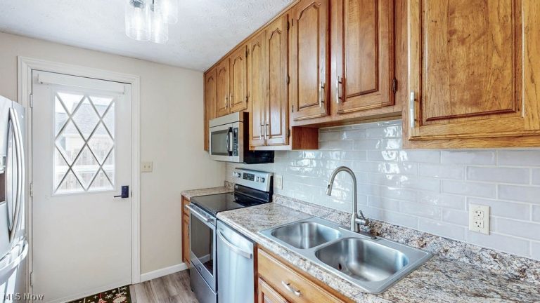 4625 Cox Drive #B, Stow, OH - Photo 5