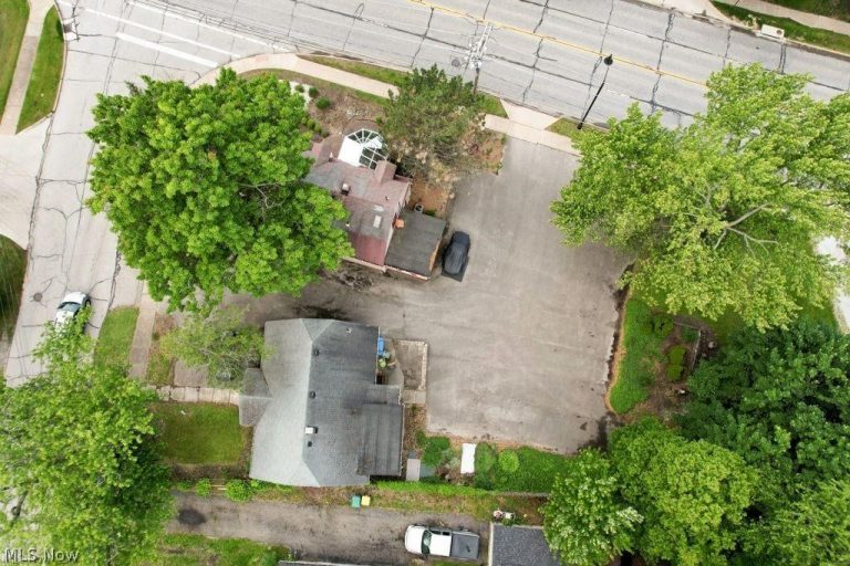 7285 Center Street, Mentor, OH - Photo 5