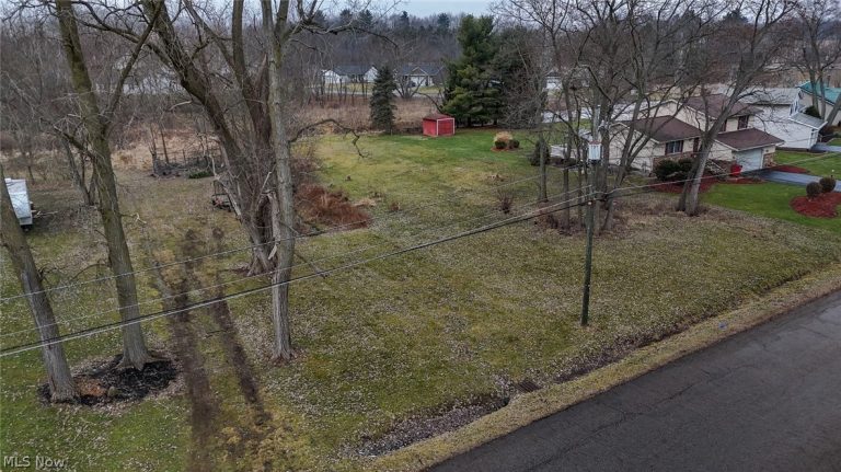 4707 Eastland Avenue, Louisville, OH - Photo 3