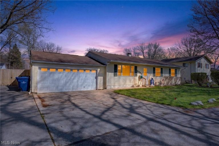 5709 Davis Drive, Mentor, OH - Photo 3