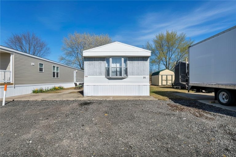 120 Sunset Drive #31, Lodi, OH - Photo 2