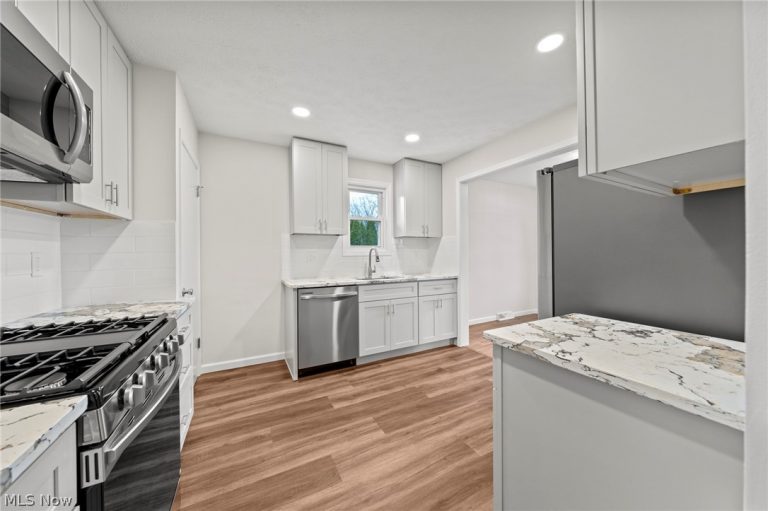 1201 Galaxy Drive, Cleveland, OH - Photo 6