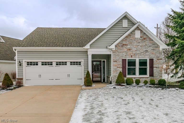 1175 Vista Lago Circle, Painesville Twp, OH, 44077