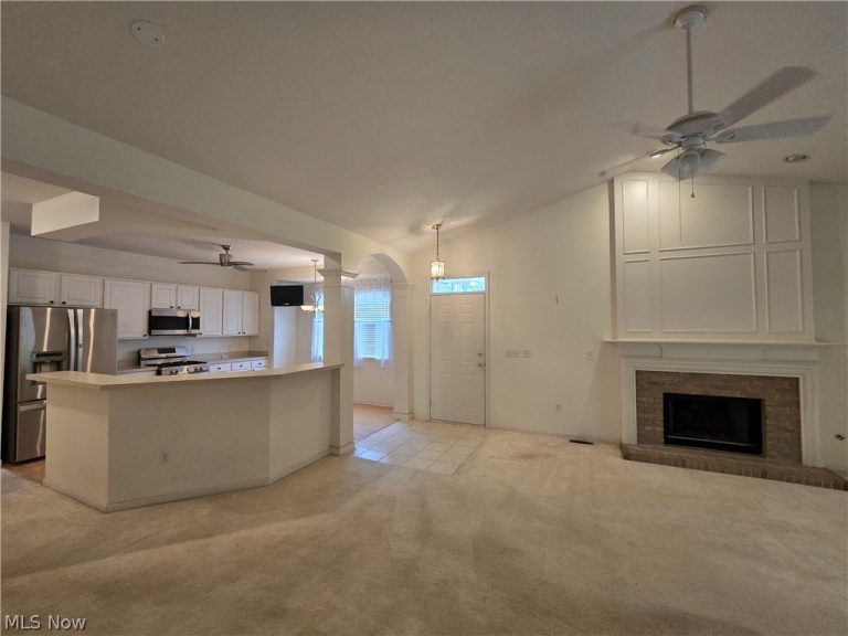 9910 Country Club Circle, Twinsburg, OH - Photo 3
