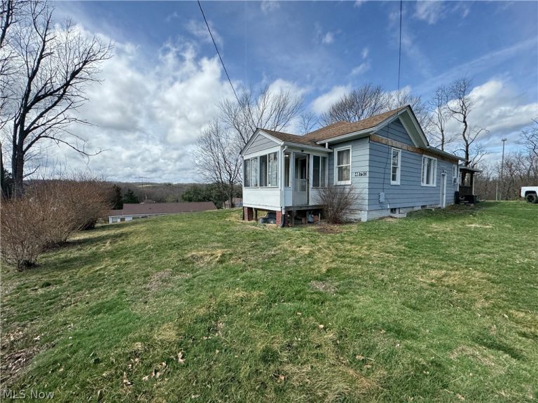 48750 Bloomfield Road, East Liverpool, OH - Photo 2