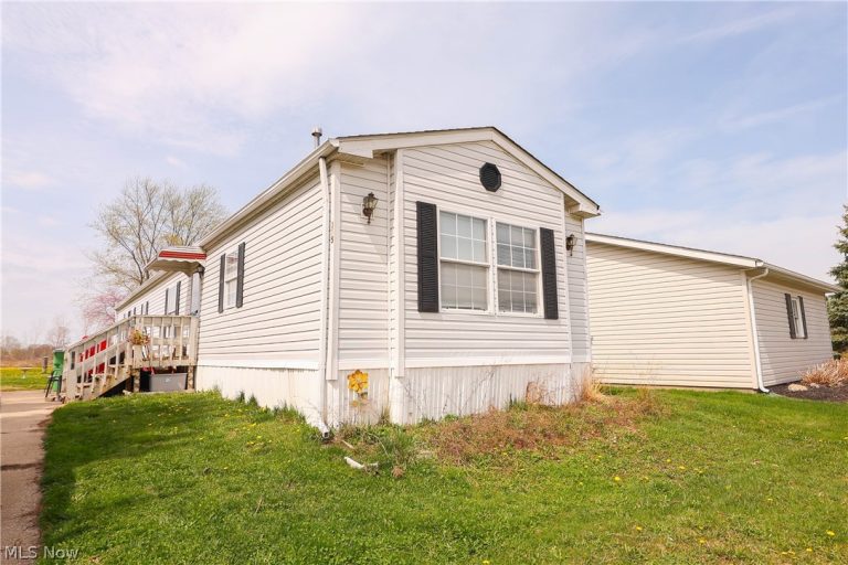 375 Golfway Drive, Painesville Twp, OH, 44077