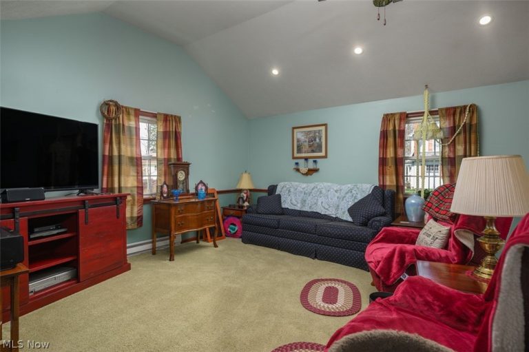 318 Wood Street, East Canton, OH - Photo 4