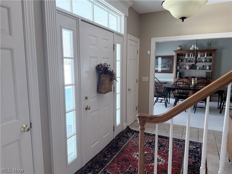 2142 Pearce Circle, Salem, OH - Photo 3