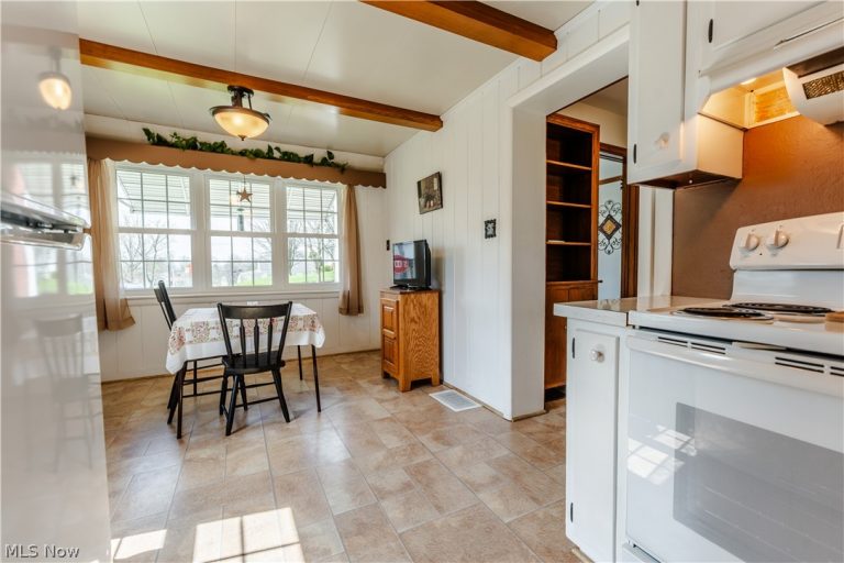 403 Main Street, Sugarcreek, OH - Photo 8