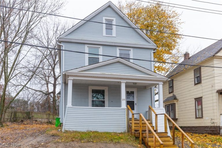 258 Oberlin Court, Akron, OH, 44311