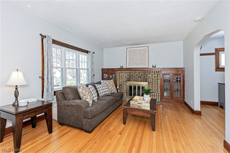 923 Cambridge Road, Cleveland Heights, OH - Photo 5