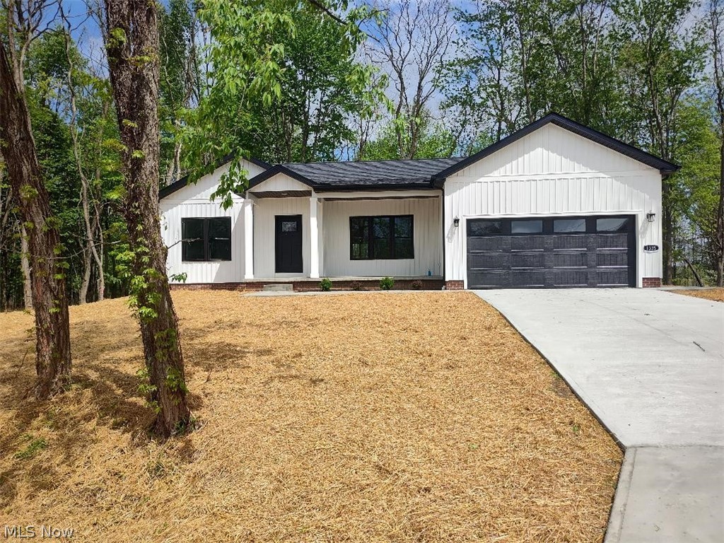 1335 Lake Vue Drive, Rome, OH