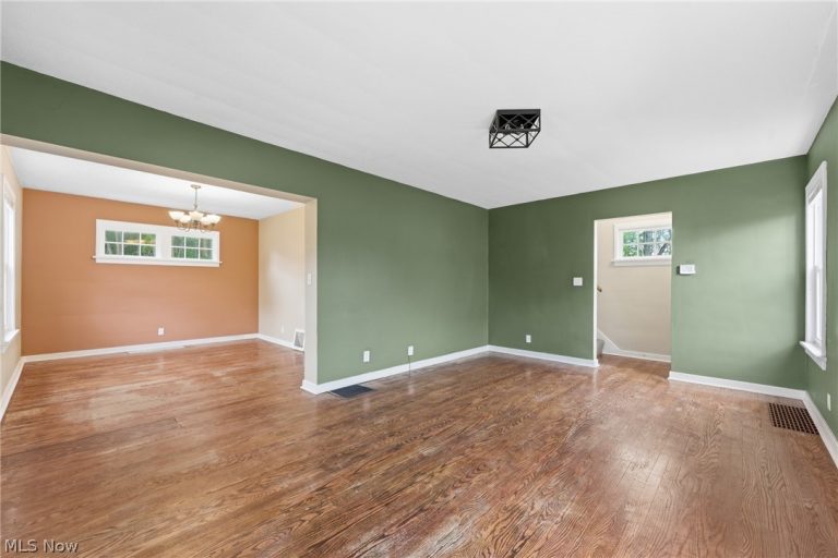 1618 Hobart Avenue, Massillon, OH - Photo 5