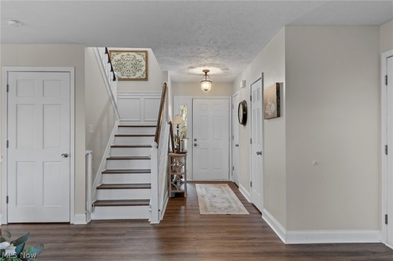 935 Yorktown Drive, Medina, OH - Photo 6