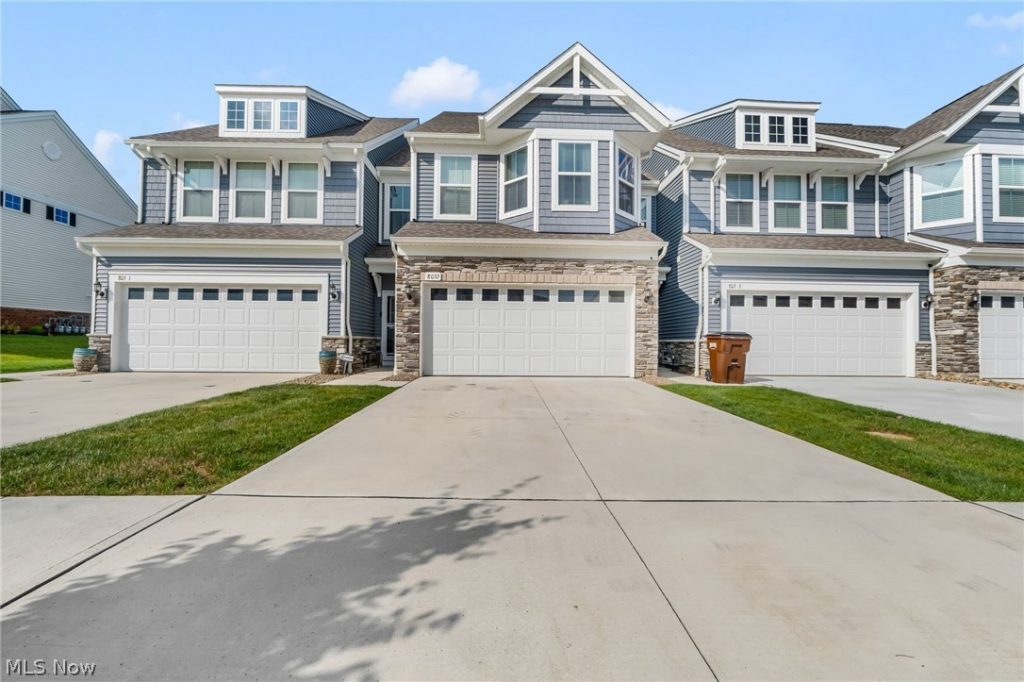 805 Dipper Lane #2, Aurora, OH