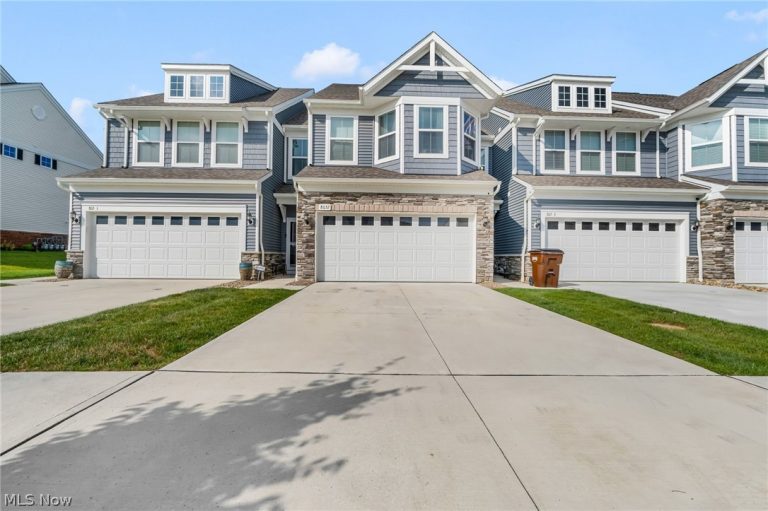 805 Dipper Lane #2, Aurora, OH, 44202