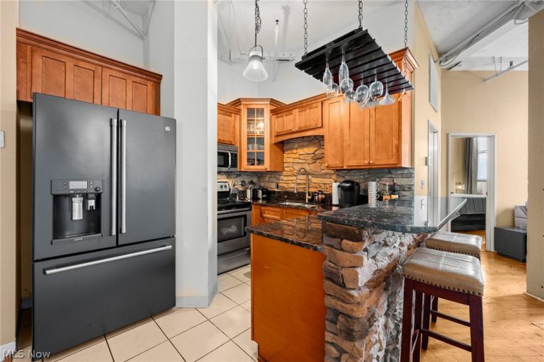 1133 9th Street #307, Cleveland, OH - Photo 6