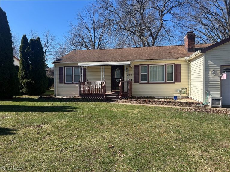 190 Normandy Drive, Painesville Twp, OH - Photo 2