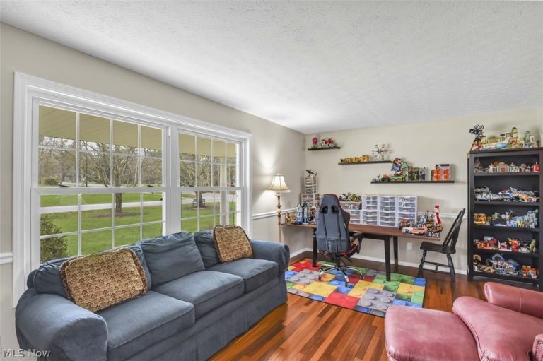5782 Holland Drive, Hudson, OH - Photo 6