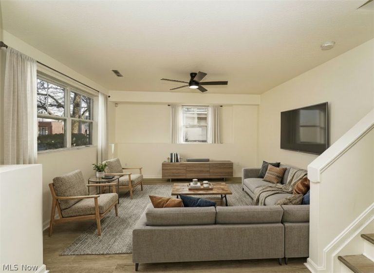 821 Nela View Road, Cleveland Heights, OH - Photo 4