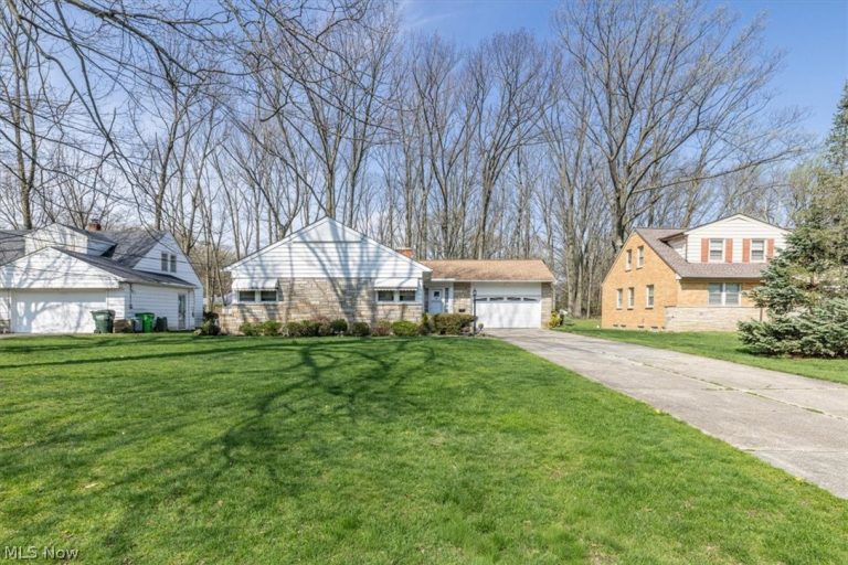 2142 Waynoka Road, Euclid, OH, 44117