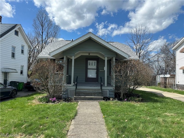 5040 88th Street, Garfield Heights, OH, 44125