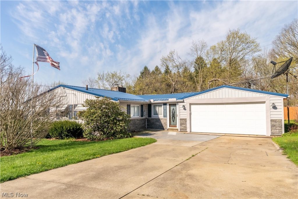 4352 Hohman Circle, New Franklin, OH