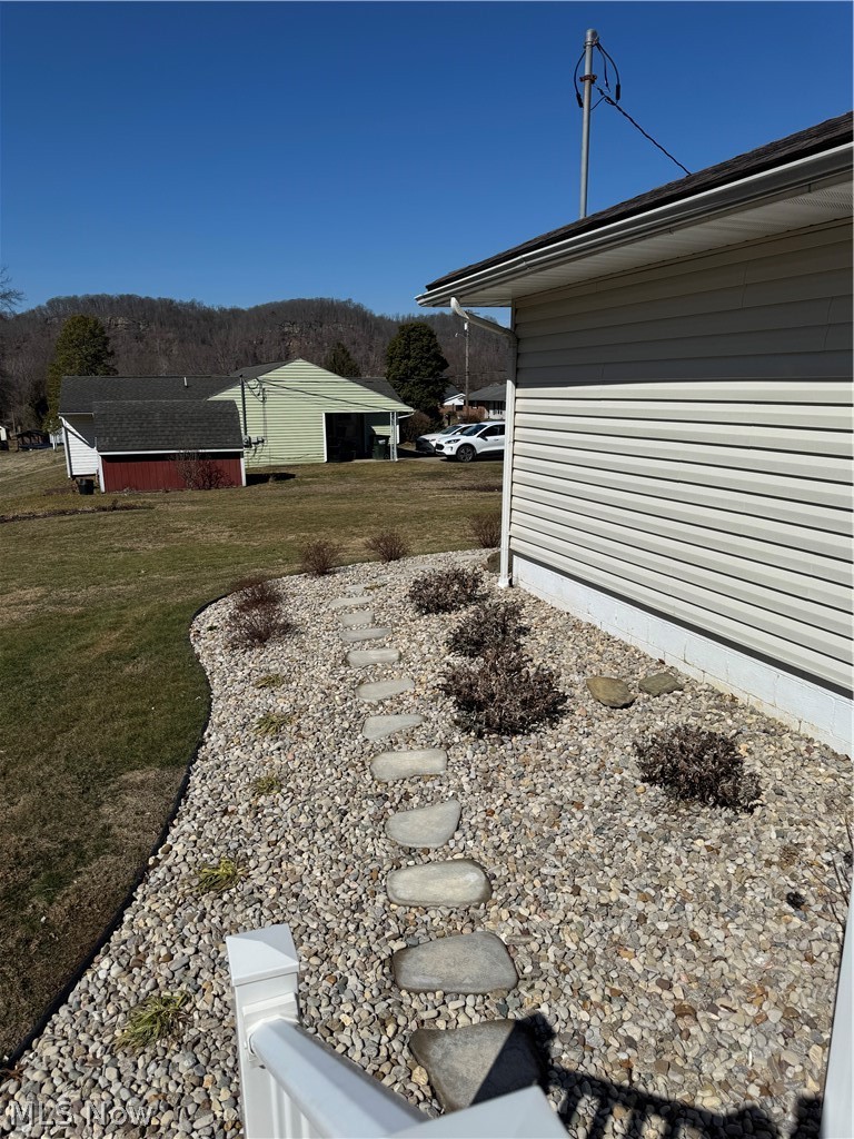 404 Bradfield Drive, St Marys, WV - Photo 8