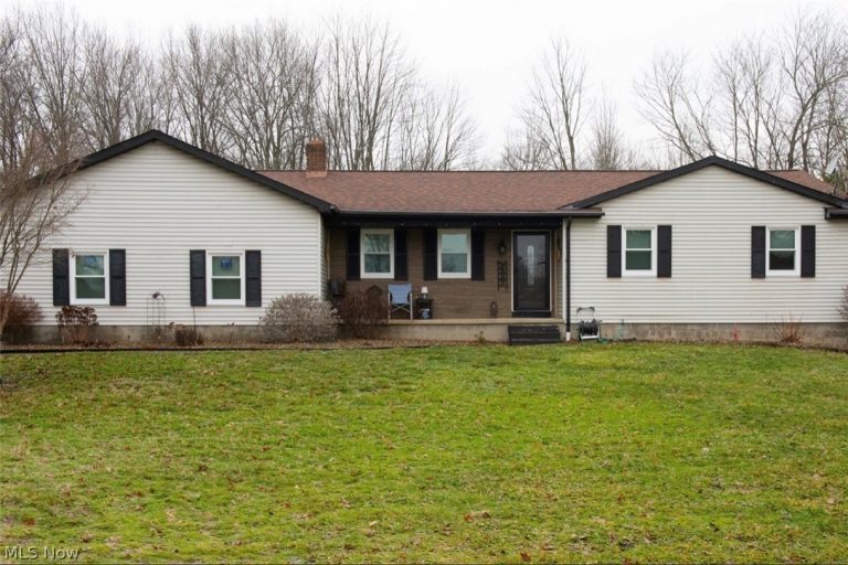 6060 Raccoon, Canfield, OH - Photo 3