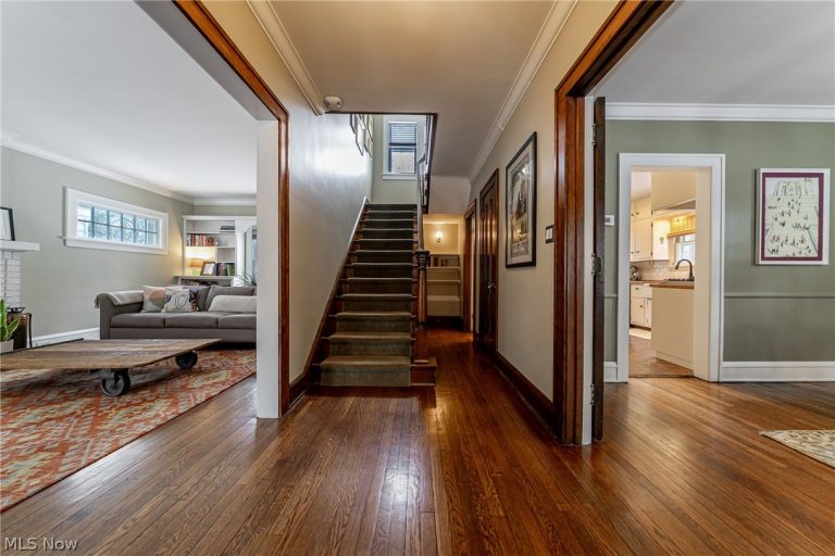 2904 Clarkson Road, Cleveland Heights, OH - Photo 2