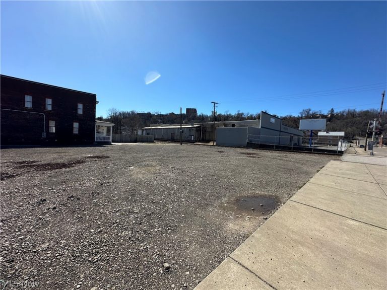 301 6th Street, Steubenville, OH - Photo 2