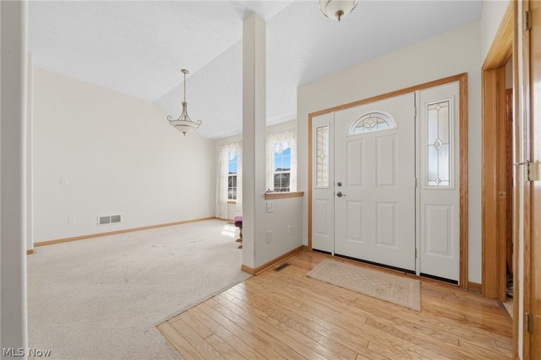 12254 San Marino Avenue, Uniontown, OH - Photo 3