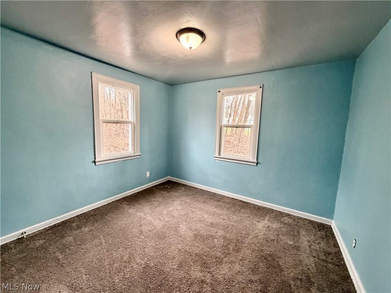 114 Penhale Avenue, Campbell, OH - Photo 6
